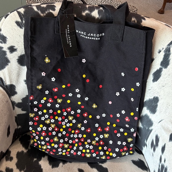 Marc Jacobs Fragrance Tote - Picture 1 of 10